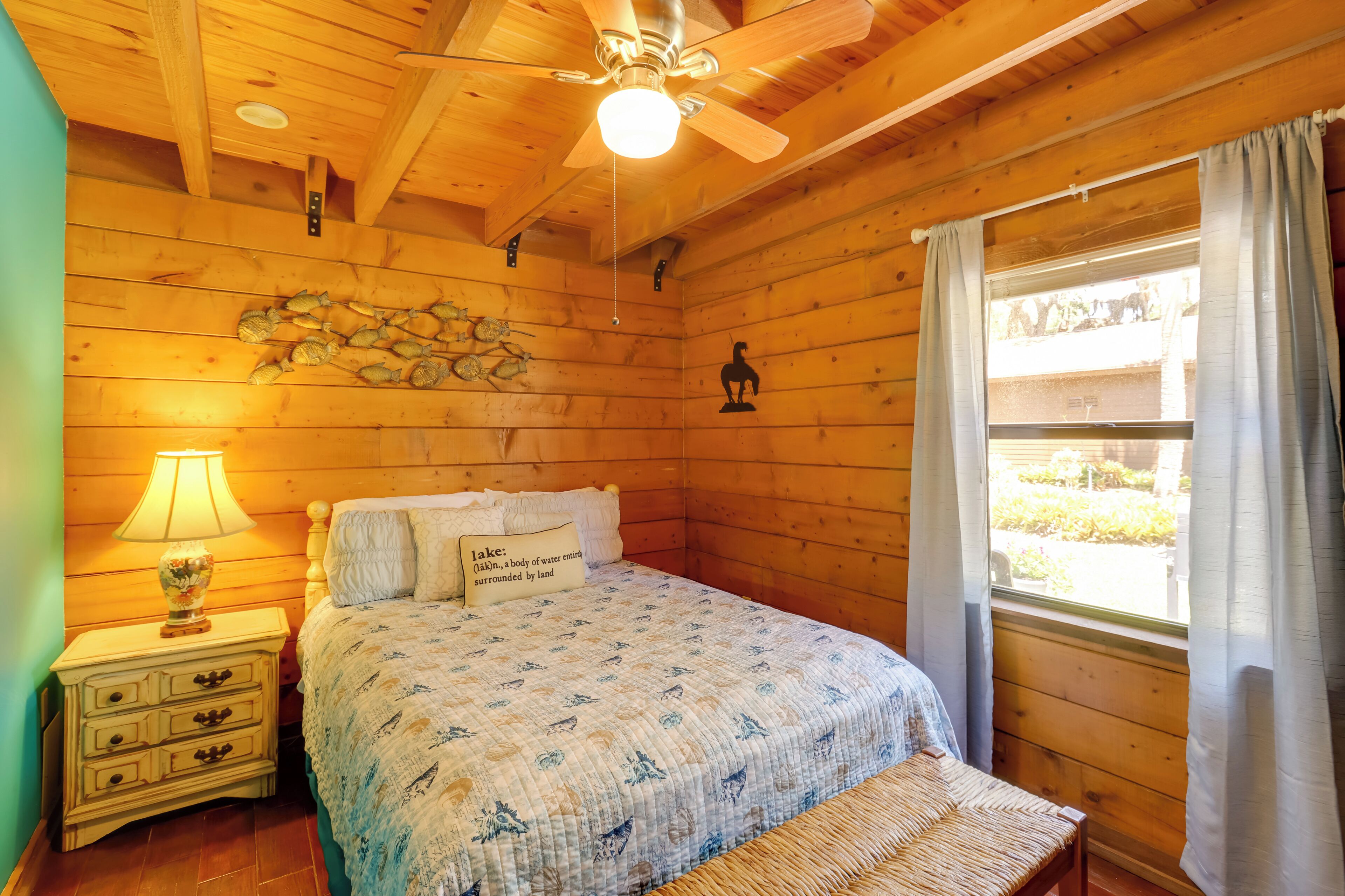1 bedroom, internet, bed sheets