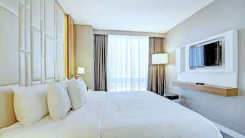 1 bedroom, in-room safe, desk, iron/ironing board