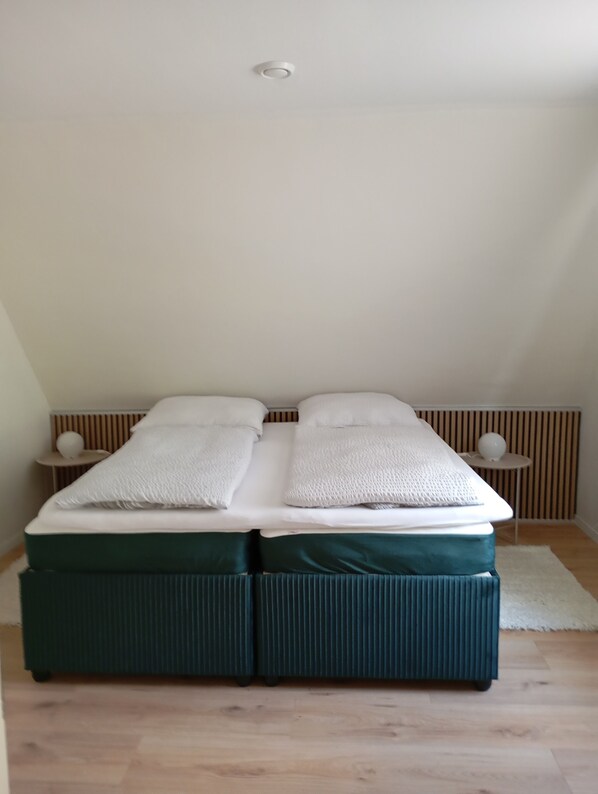 1 bedroom, WiFi, bed sheets