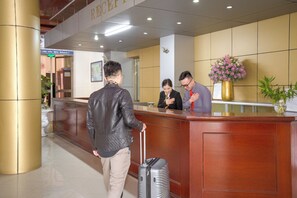 Family dining - BIDV Hotel Do Son (Hai Phong)