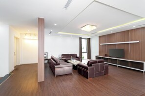 别墅 | 起居区 | 32-英寸纯平电视（配备有线频道）