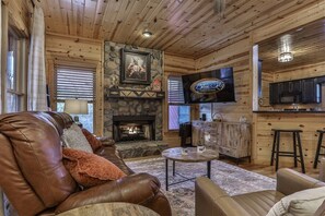 Smart TV, fireplace