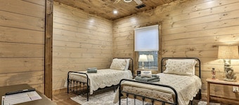 The Liberty Lookout II | Ellijay, Ga
