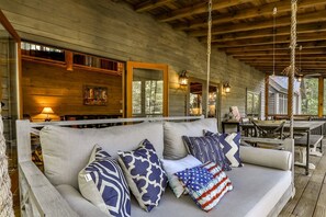 Outdoor dining - River Time | Ellijay, GA (Ellijay)