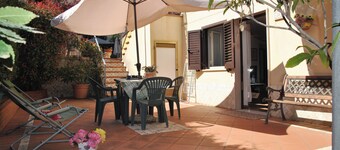 Casa Marta with garden and hot tub