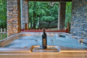Bain à remous extérieur