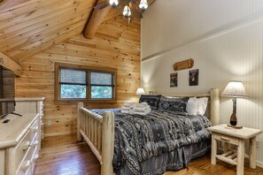 5 bedrooms, iron/ironing board, free WiFi, bed sheets