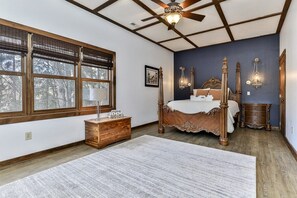 4 bedrooms, iron/ironing board, free WiFi, bed sheets