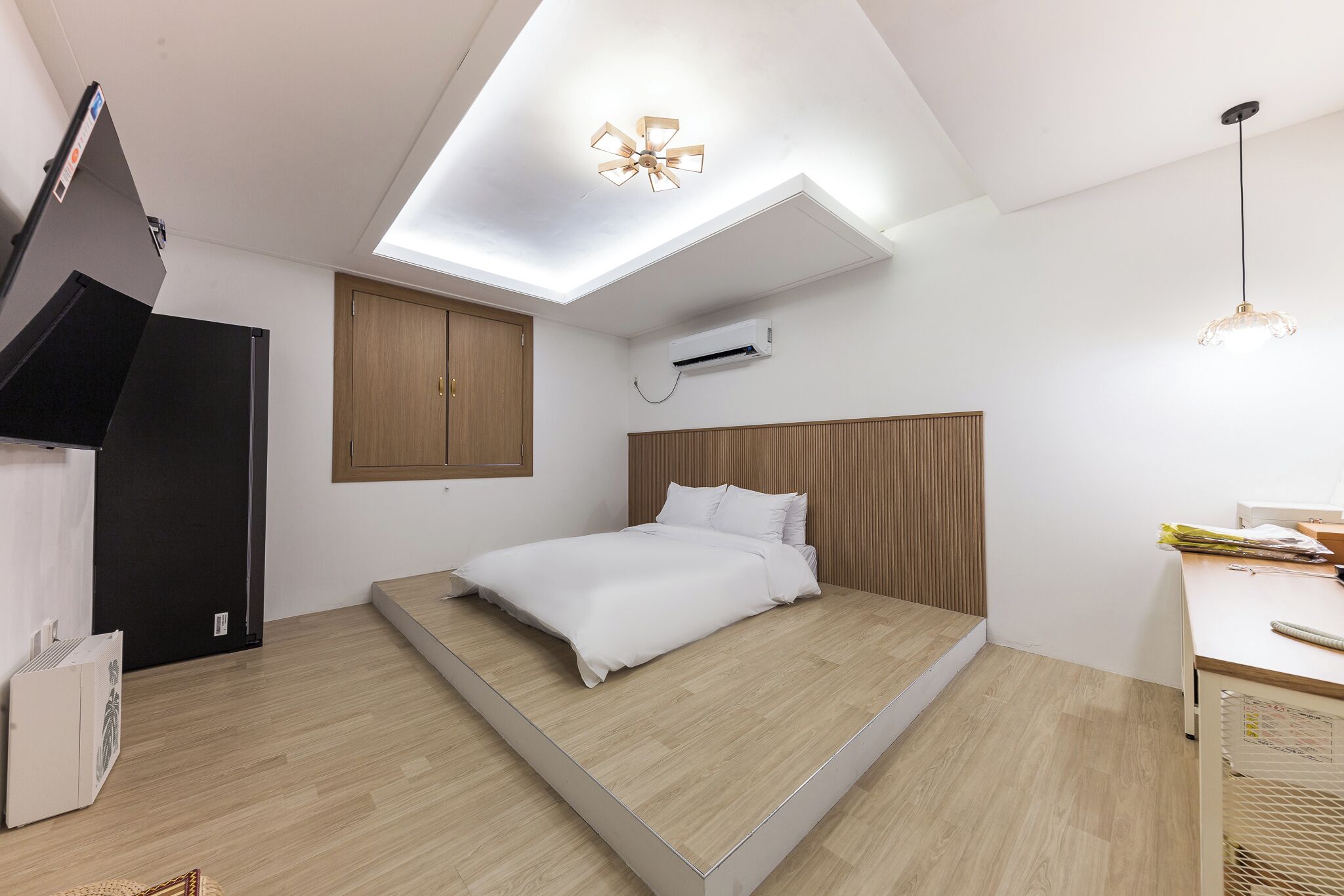 Suite de lujo | Espacio para trabajar con laptop y wifi gratis 