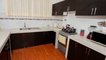 Microones i placa de cuina