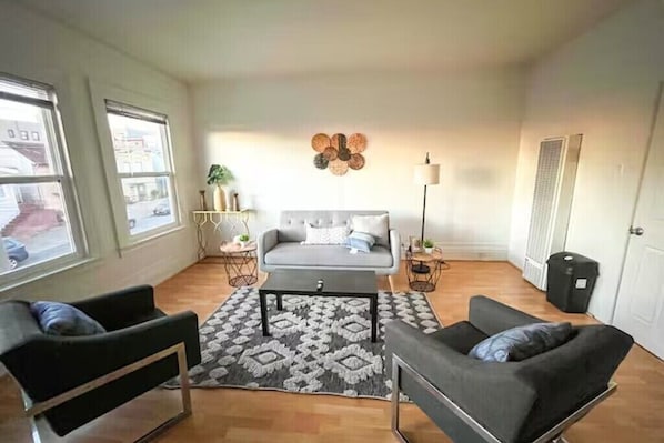 Smart TV - Charming Top Floor Suite in Outer Richmond (San Francisco)