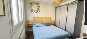 2 habitaciones, tabla de planchar con plancha, wifi y ropa de cama 