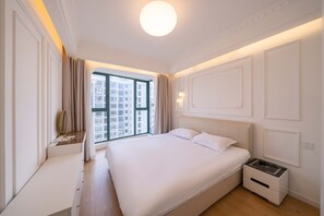 Apartment, City View | 3 bedrooms, free WiFi - Zhome- Riverside Garden-Amazing View (Shanghai)