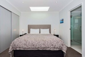 1 bedroom, iron/ironing board, WiFi