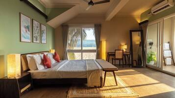 Premier Double Room, Balcony, Garden View | Soundproofing, iron/ironing board, free WiFi