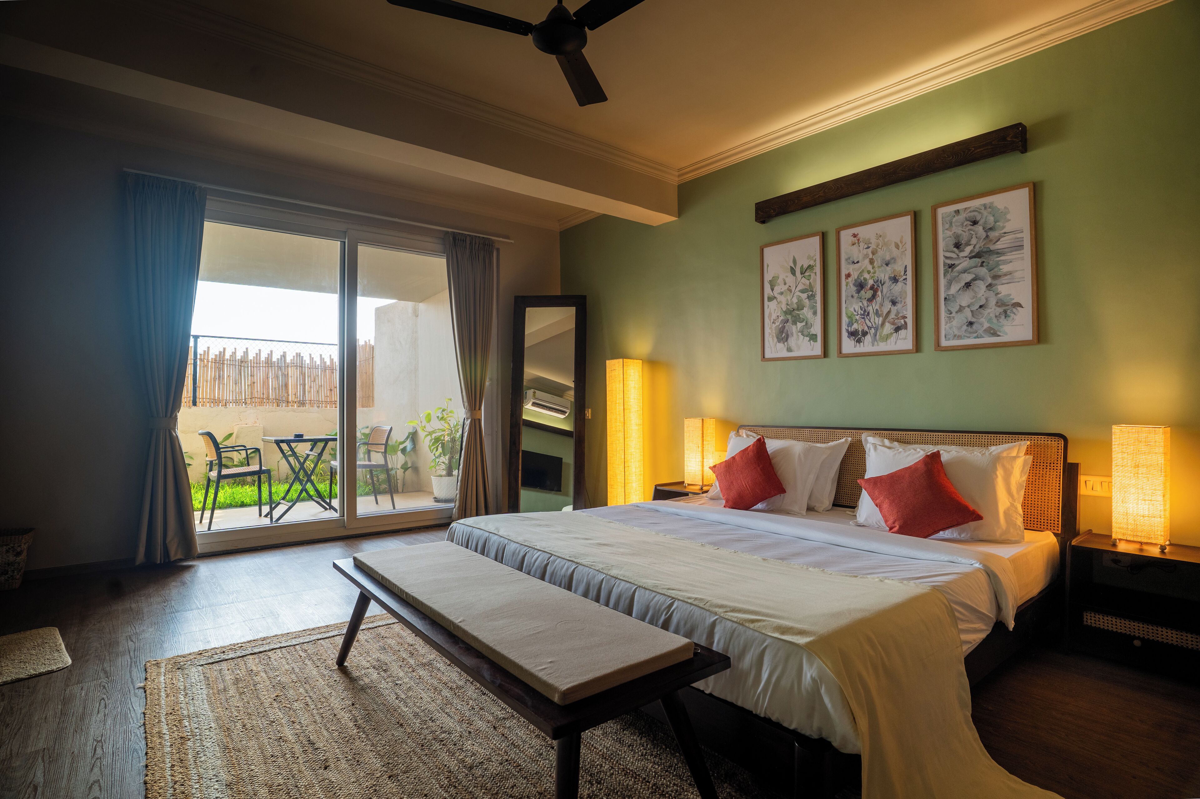 Premier Double Room, Balcony, Garden View | Soundproofing, iron/ironing board, free WiFi