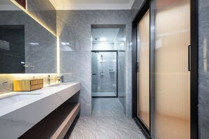 Bathroom - Jinfuyi hotel (Chengdu)