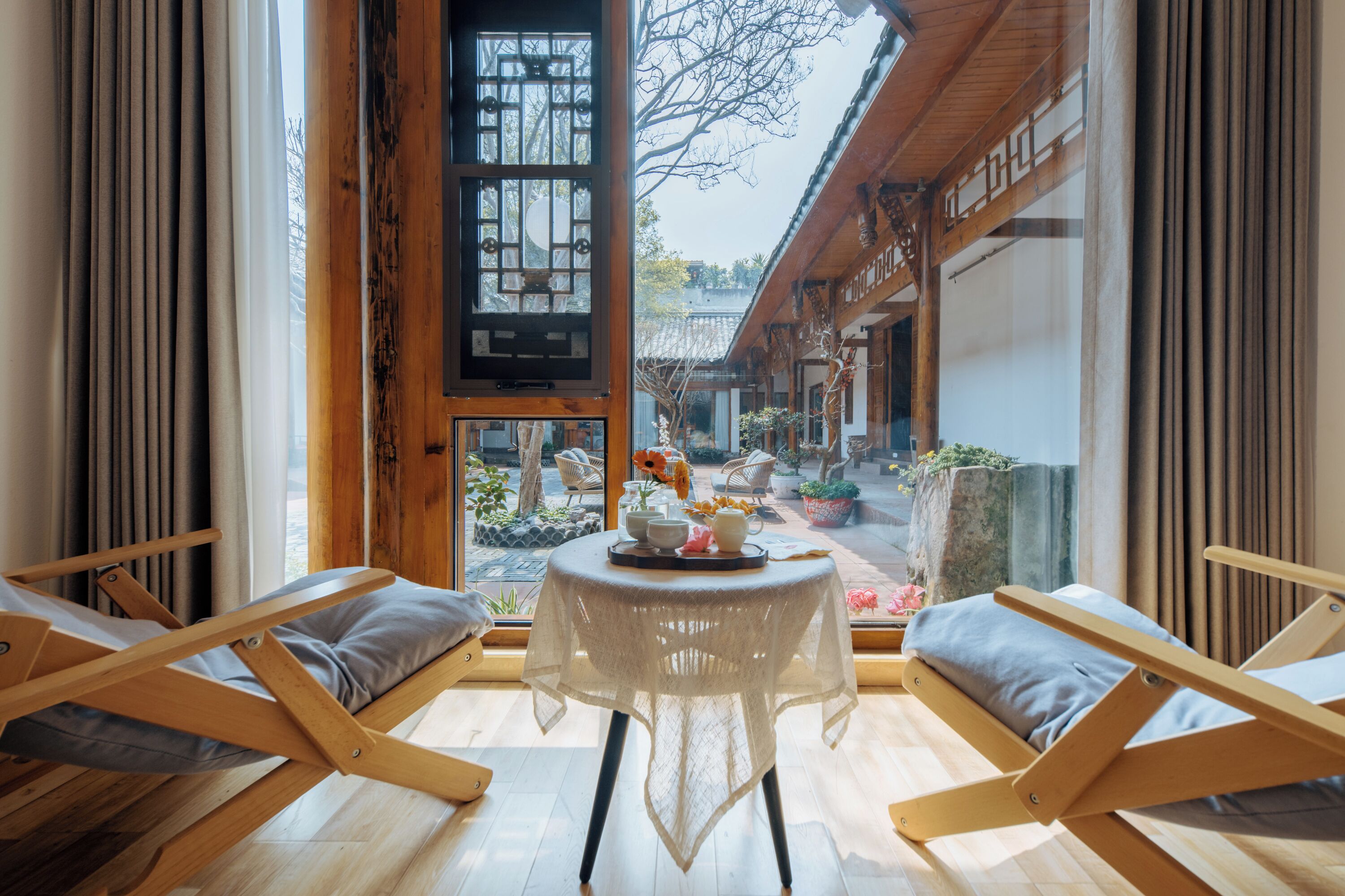 Ropa de cama de alta calidad, cubrecamas y escritorio 