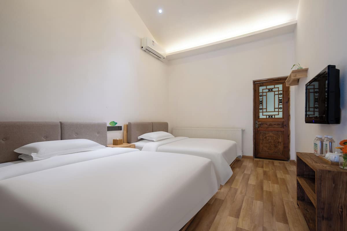 Basic Twin Room