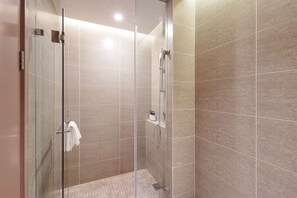 Chambre Affaires avec lits jumeaux | Salle de bain