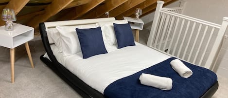 1 bedroom, iron/ironing board, free WiFi