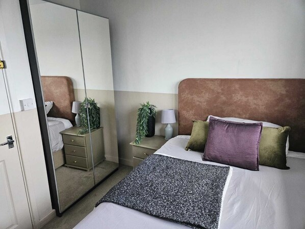 1 bedroom, iron/ironing board, free WiFi