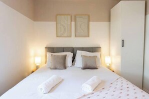 9 chambres, fer et planche à repasser, Wi-Fi gratuit