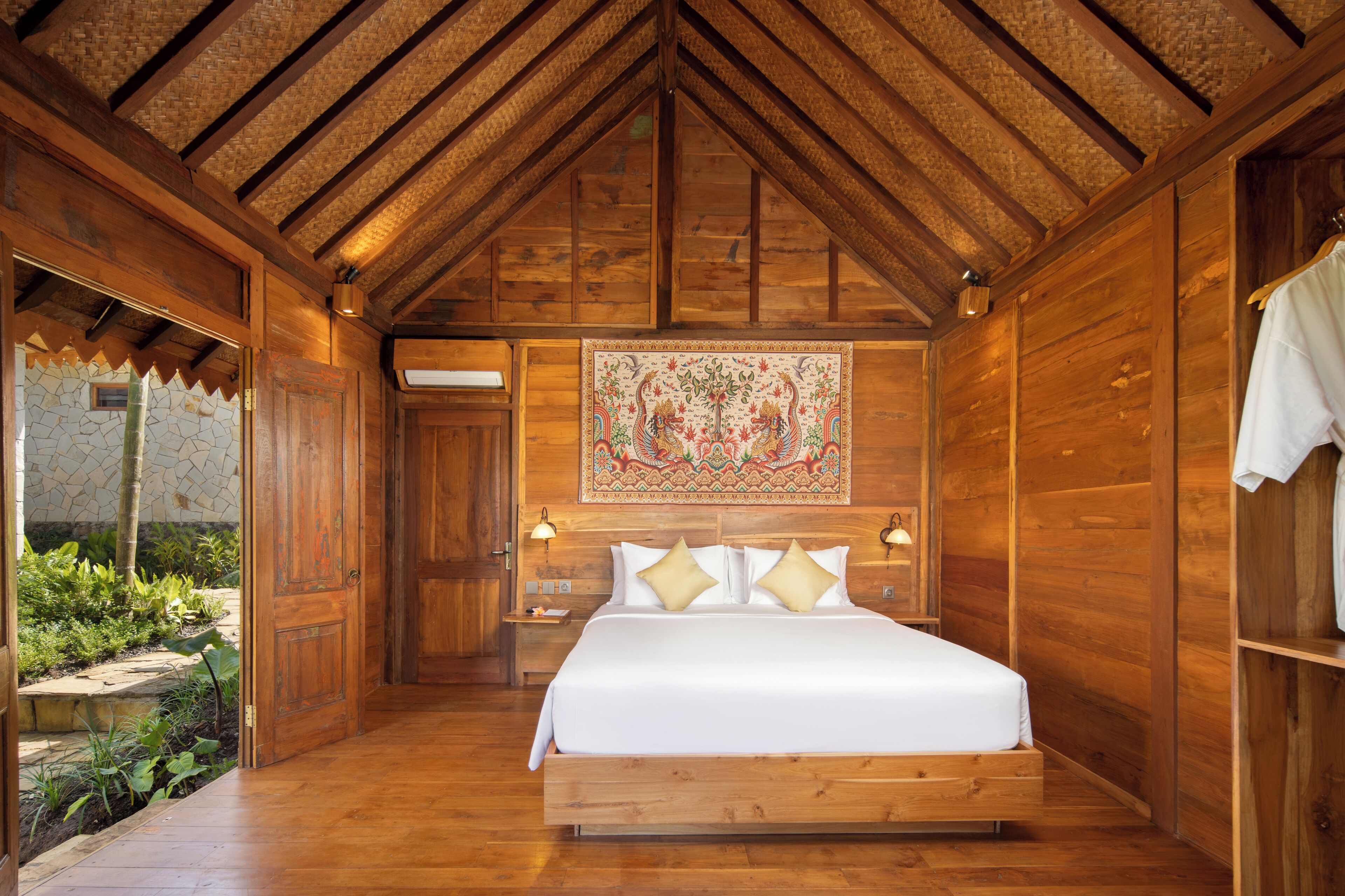 Literie de qualité supérieure, coffres-forts dans les chambres, bureau