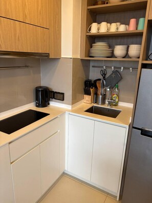 Apartment, Balcony, Golf View | Dapur peribadi