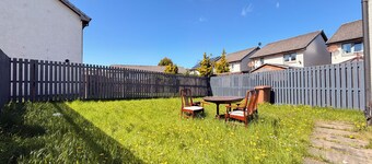 115 Gracemount Drive · Luxury 3-Bed Townhouse | Free Parking | Central