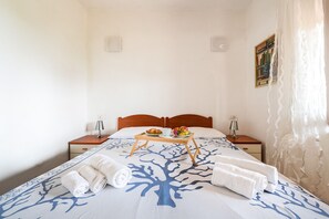 1 bedroom, free WiFi, bed sheets