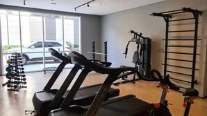 อพาร์ทเมนท์, 1 ห้องนอน, พร้อมสิ่งอำนวยความสะดวกสำหรับผู้พิการ | ห้องสตูดิโอฟิตเนส