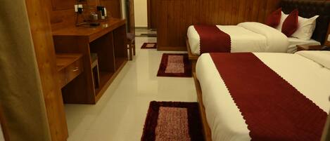 豪華客房 | 埃及棉床單、高級寢具、免費 Wi-Fi