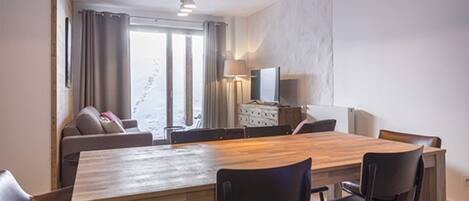 تناول الطعام