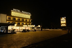 Exterior detail - HOTEL PARQOTEL (Vapi)