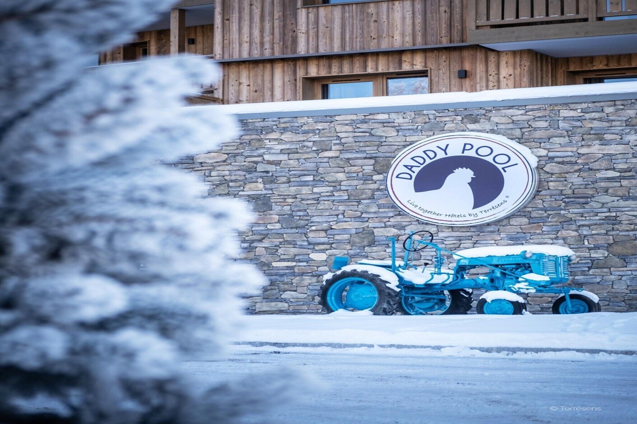 المنطقة المحيطة بالمنشأة