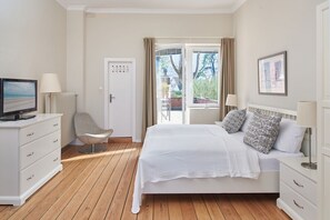 2 bedrooms, WiFi, bed sheets - Apartment "Seahorse" - sea view, balcony & cozy feel-good ambience - (Timmendorfer Strand)