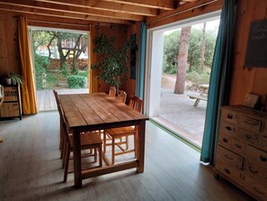 Dining - Family home between ocean and forest, 5 minutes from Domino daily market. (Saint-Georges-d'Oléron)