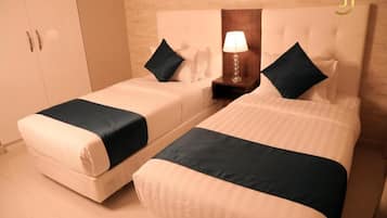 3 bedrooms, desk, free WiFi, bed sheets