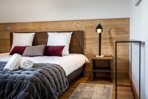 2 bedrooms