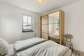 1 quarto, Wi-Fi de cortesia, roupa de cama