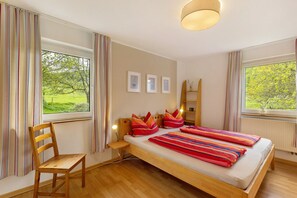 2 bedrooms, free WiFi, bed sheets - Apartment 'Peitz, 50qm' with Terrace, Garden and Wi-Fi (Eslohe (Sauerland))