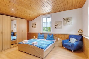 2 bedrooms, free WiFi, bed sheets