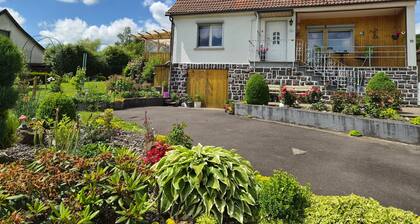 Appartement 'Haus Ute' avec terrasse privée, jardin commun et Wi-Fi