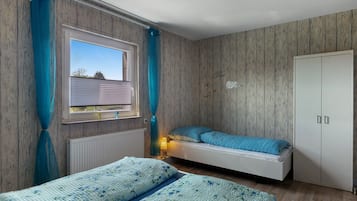 1 bedroom, iron/ironing board, free WiFi, bed sheets