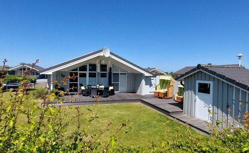 Holiday Home 'Nordseeluft' with Private Garden and Wi-Fi