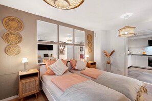 1 habitación, tabla de planchar con plancha, wifi gratis y ropa de cama 