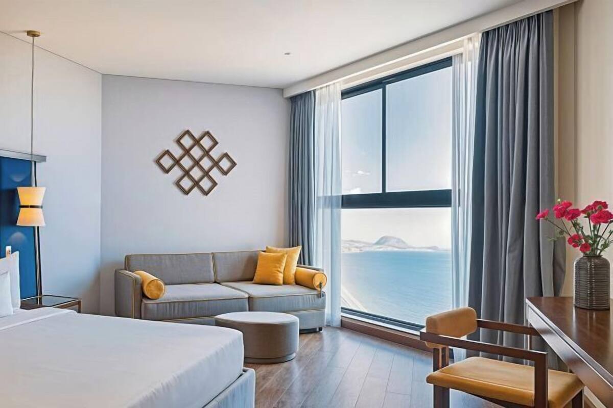 In-room safe, desk, blackout curtains, soundproofing