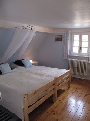 2 habitaciones, wifi gratis y ropa de cama 