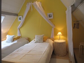 2 quartos, Wi-Fi de cortesia, roupa de cama